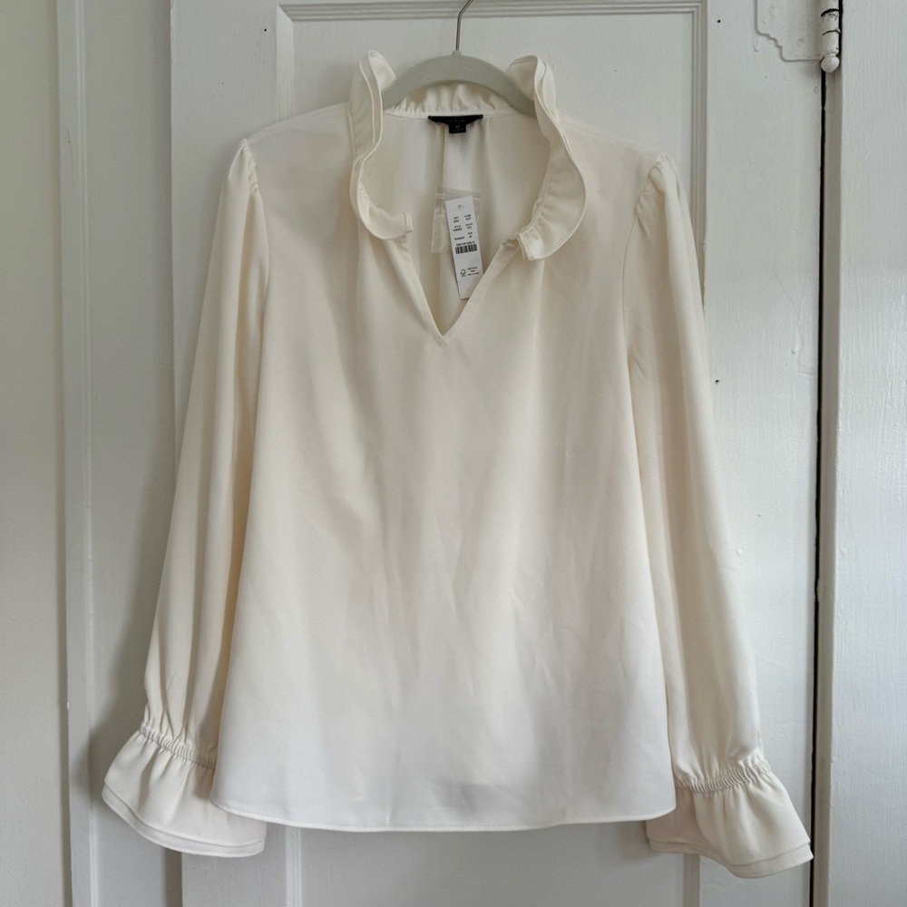 J Crew ivory ruffle neck top in 365 crepe, NWT, size M